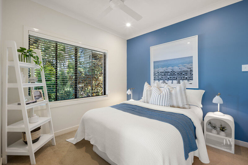 1 Sanctuary Crest Drive, Currumbin Qld 4223