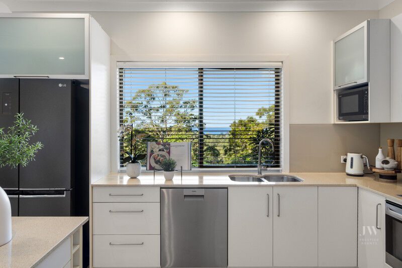 1 Sanctuary Crest Drive, Currumbin Qld 4223