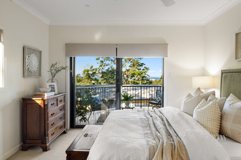 1 Sanctuary Crest Drive, Currumbin Qld 4223