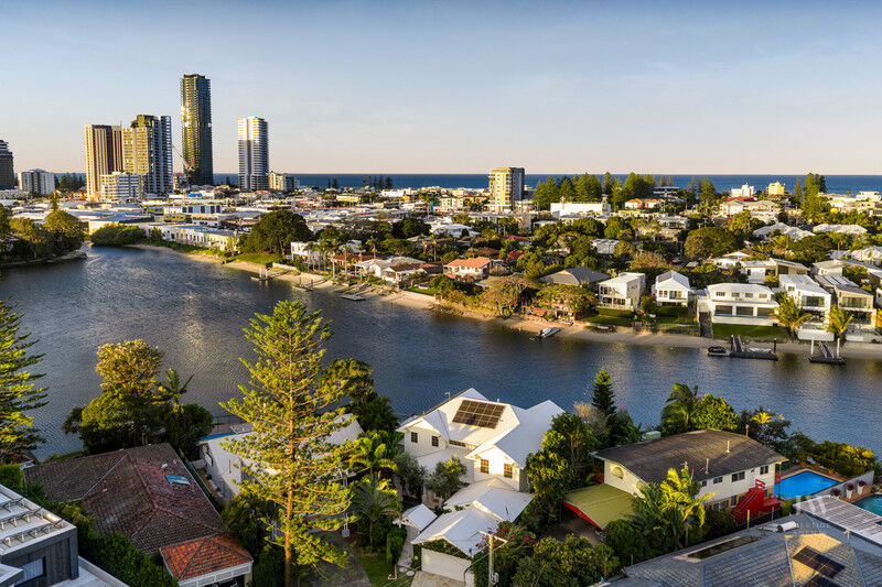 33 Verdichio Avenue, Mermaid Waters Qld 4218