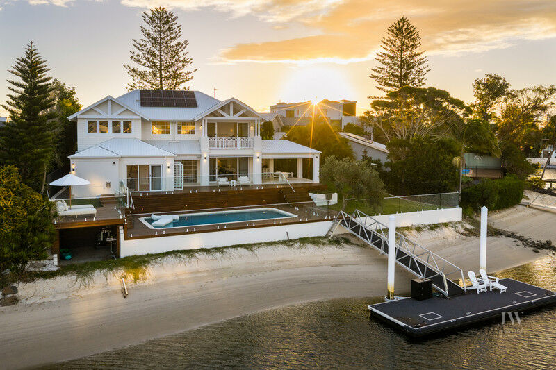 33 Verdichio Avenue, Mermaid Waters Qld 4218