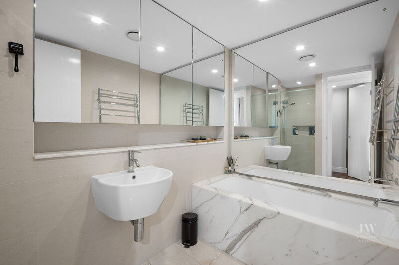 2 / 160 Jefferson Lane, Palm Beach Qld 4221