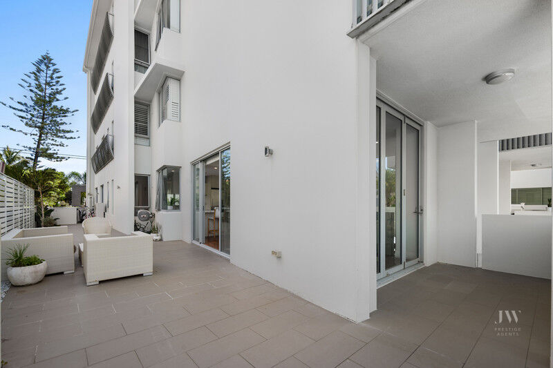 2 / 160 Jefferson Lane, Palm Beach Qld 4221