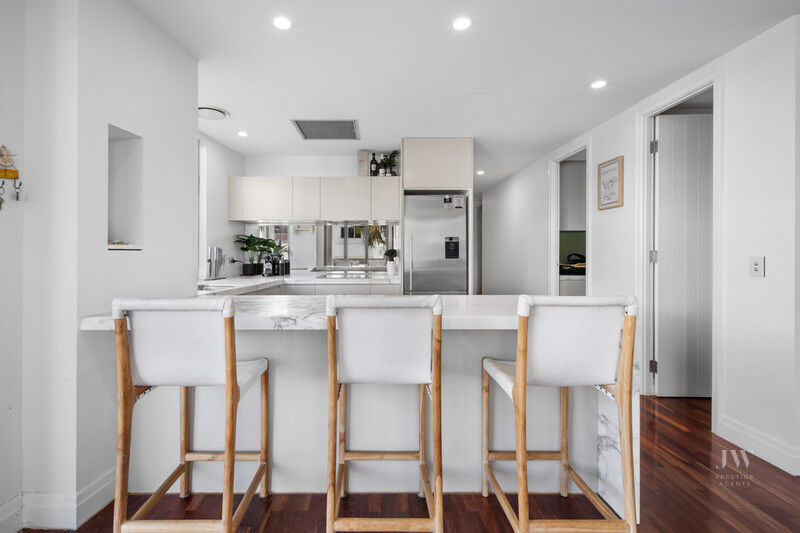 2 / 160 Jefferson Lane, Palm Beach Qld 4221