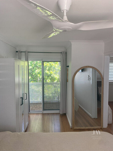 1 / 7 Sixth Avenue, Miami Qld 4220