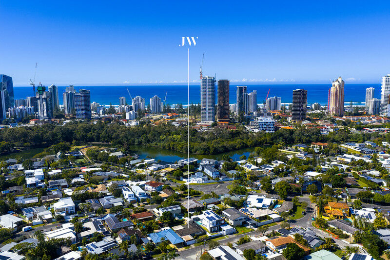 26 Ilkinia Avenue, Broadbeach Waters Qld 4218