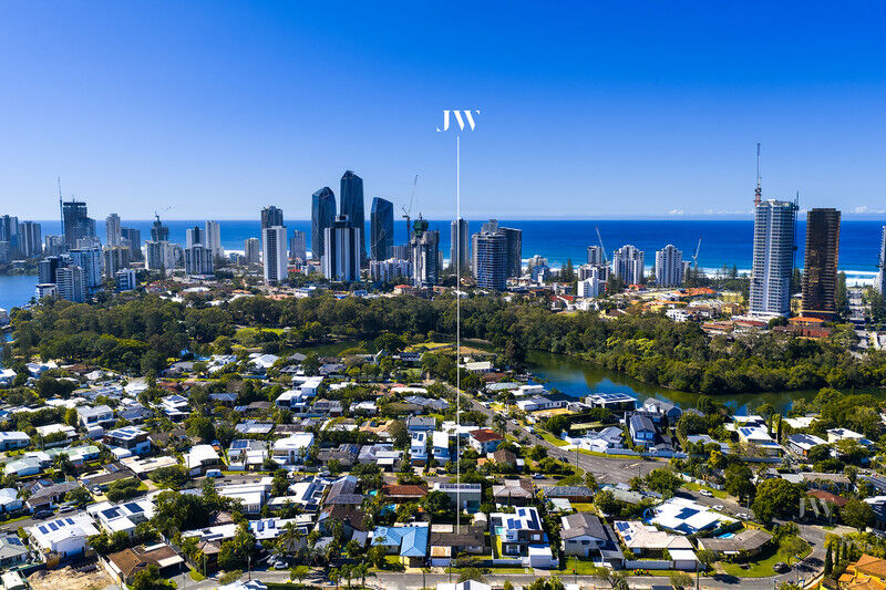 26 Ilkinia Avenue, Broadbeach Waters Qld 4218