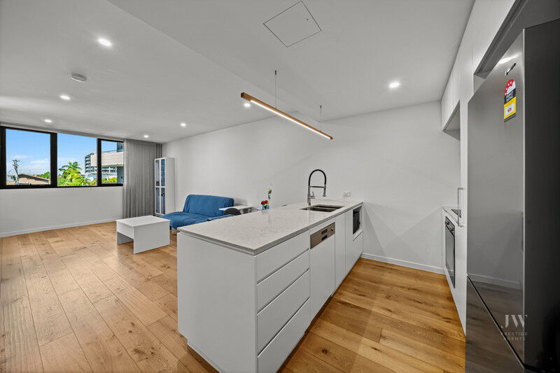 307 / 110-112 Frank Street, Labrador Qld 4215