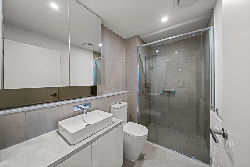 307 / 110-112 Frank Street, Labrador Qld 4215