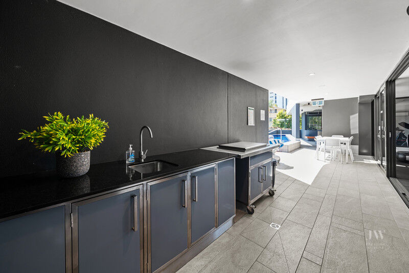 307 / 110-112 Frank Street, Labrador Qld 4215