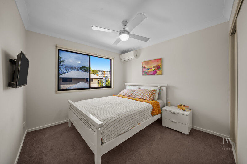 2 / 80 Pohlman Street, Southport Qld 4215