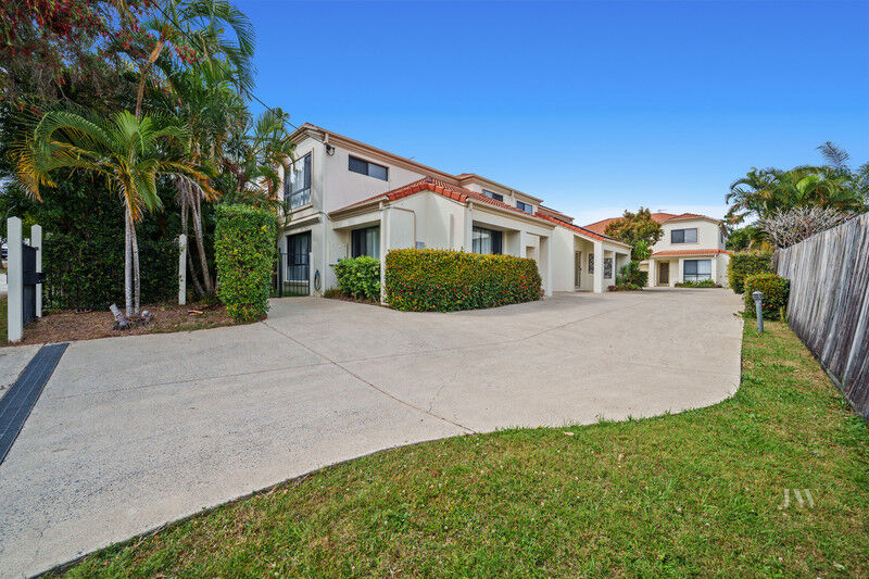 2 / 80 Pohlman Street, Southport Qld 4215