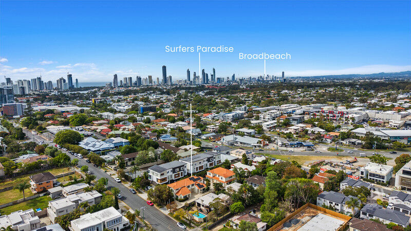 2 / 80 Pohlman Street, Southport Qld 4215