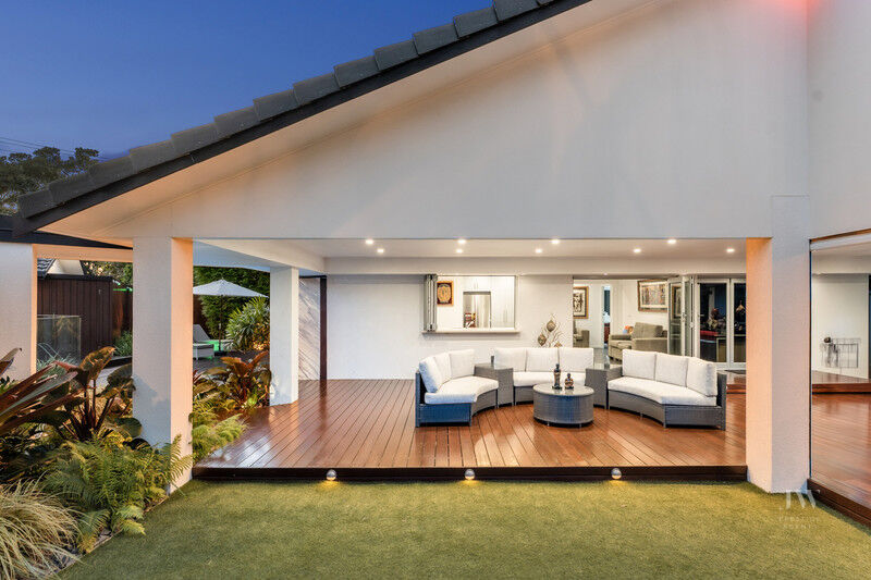 728 Nerang-broadbeach Road & 6 Reid Court, Carrara Qld 4211