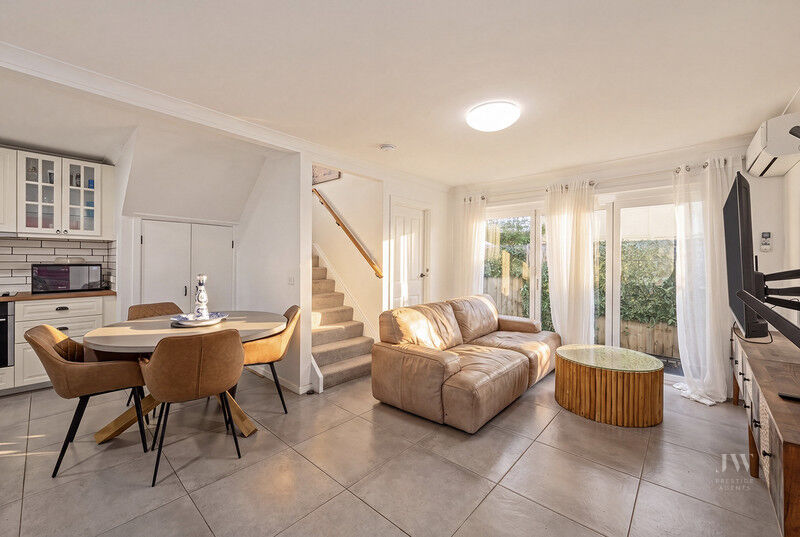 1 / 7 Sixth Avenue, Miami Qld 4220