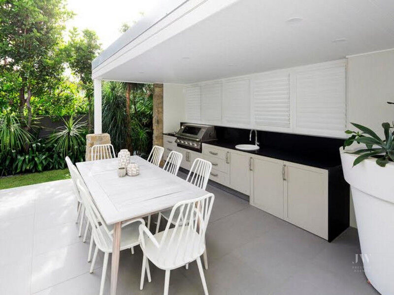 8 Seagull Avenue, Mermaid Beach Qld 4218