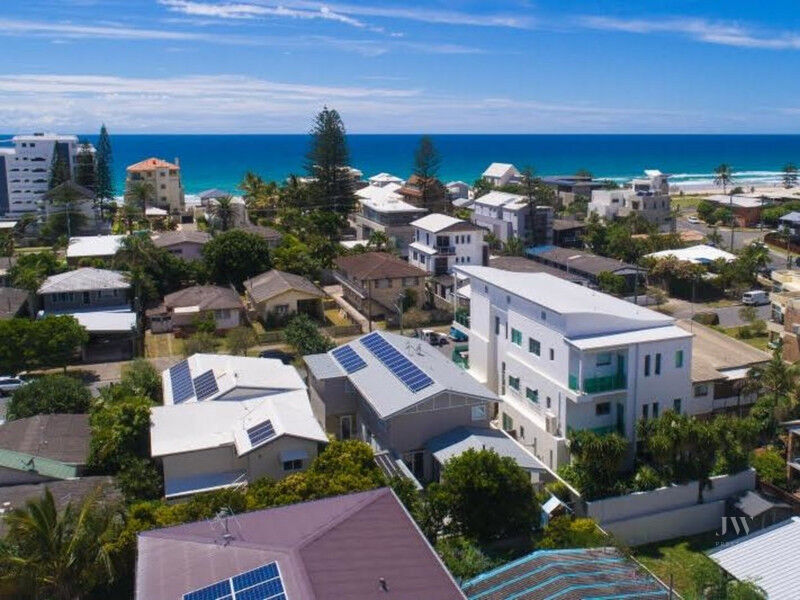 8 Seagull Avenue, Mermaid Beach Qld 4218