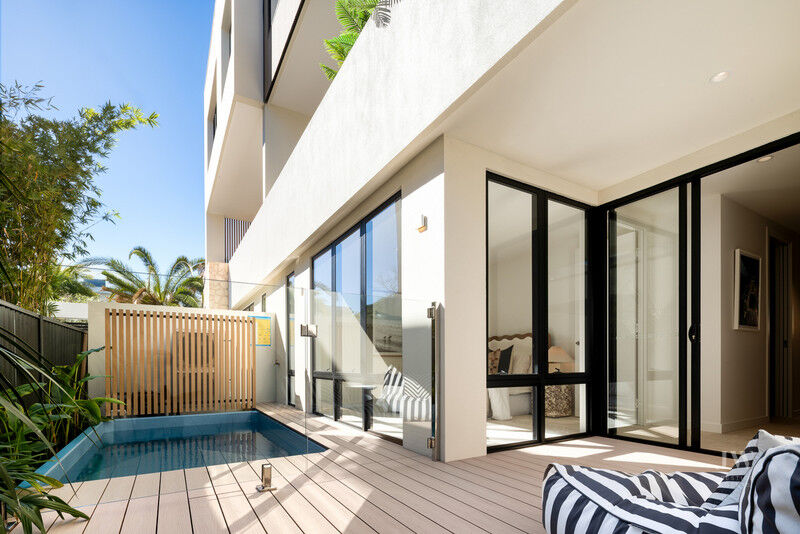 2 / 8 Avanti Street, Mermaid Waters Qld 4218