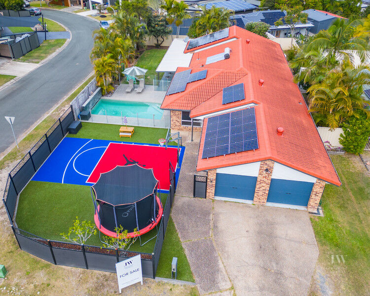 92 Parkes Drive, Helensvale Qld 4212