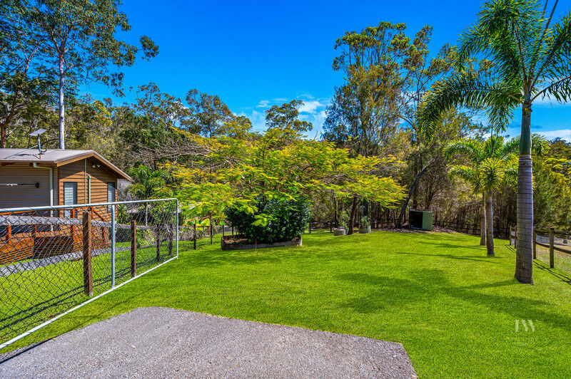 215 Carrington Road, Bonogin Qld 4213