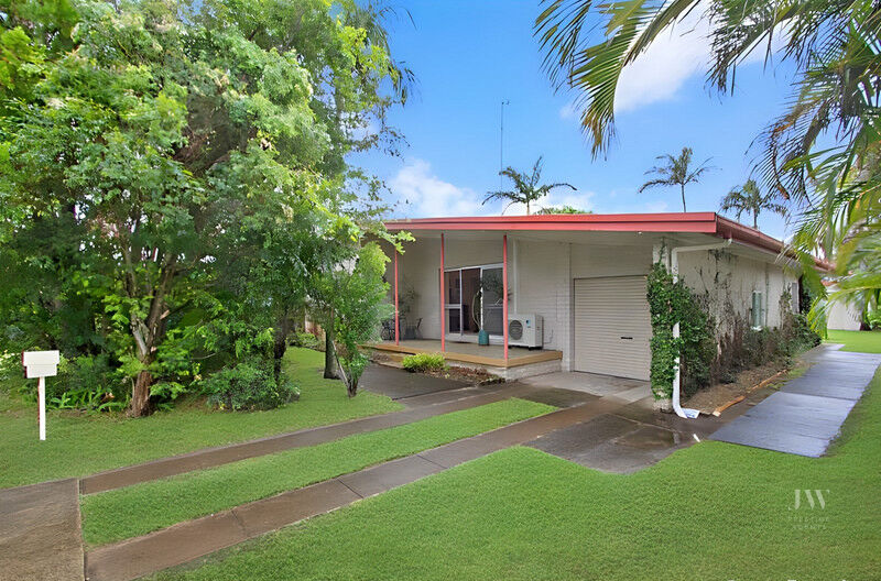 13 Allawah Avenue, Palm Beach Qld 4221