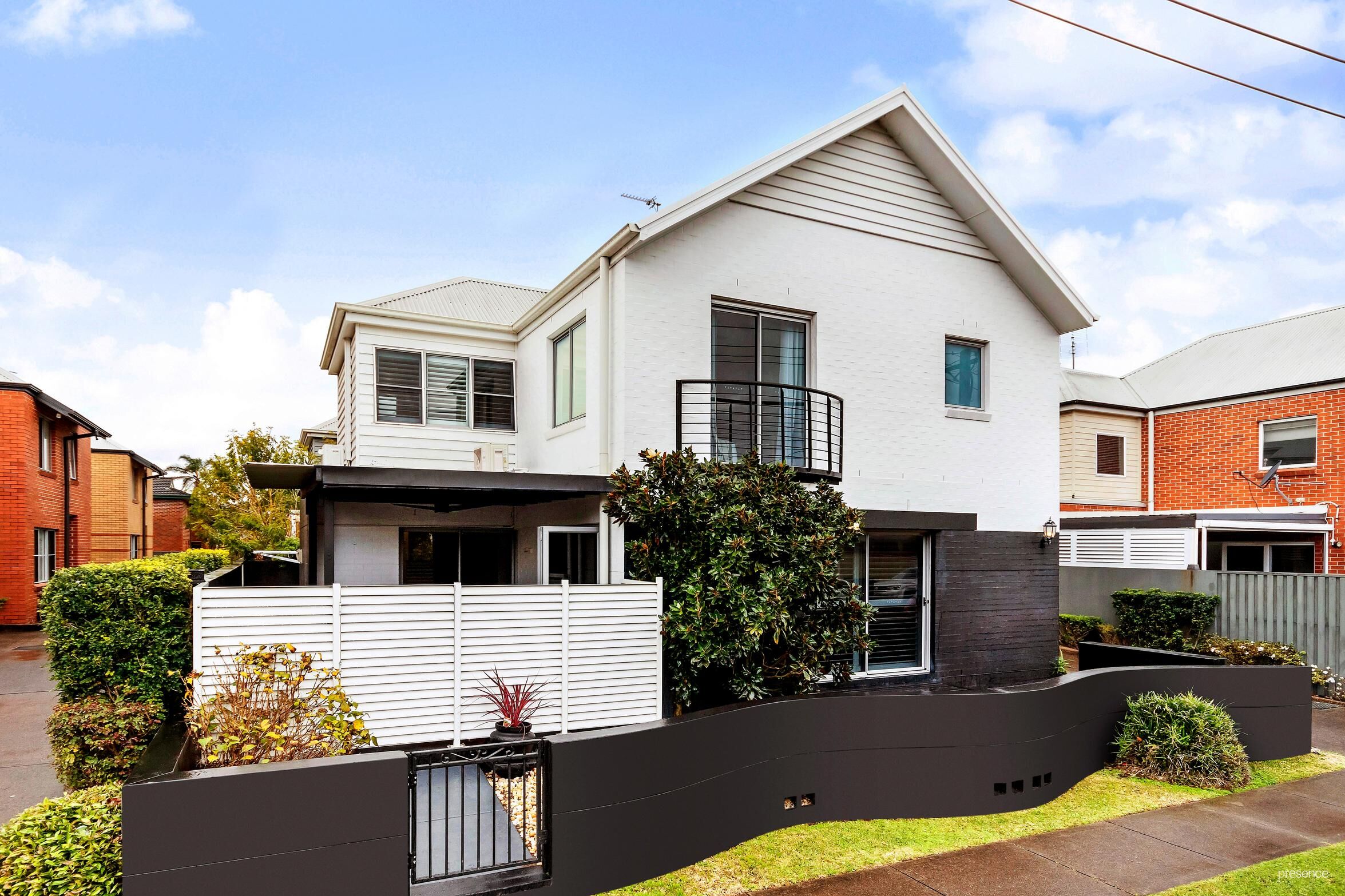 Guide $1,550,000