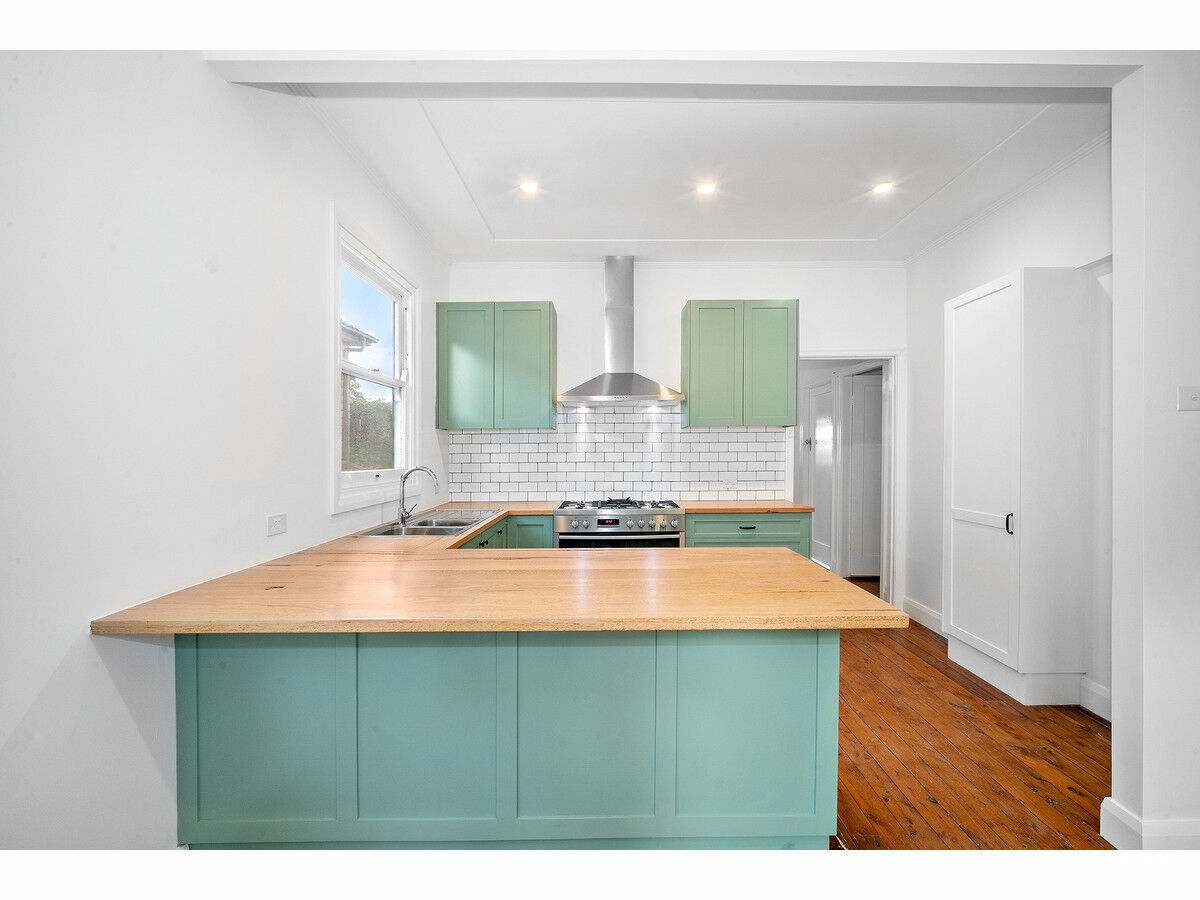 $795 Per Week - Leased on Oct 2026