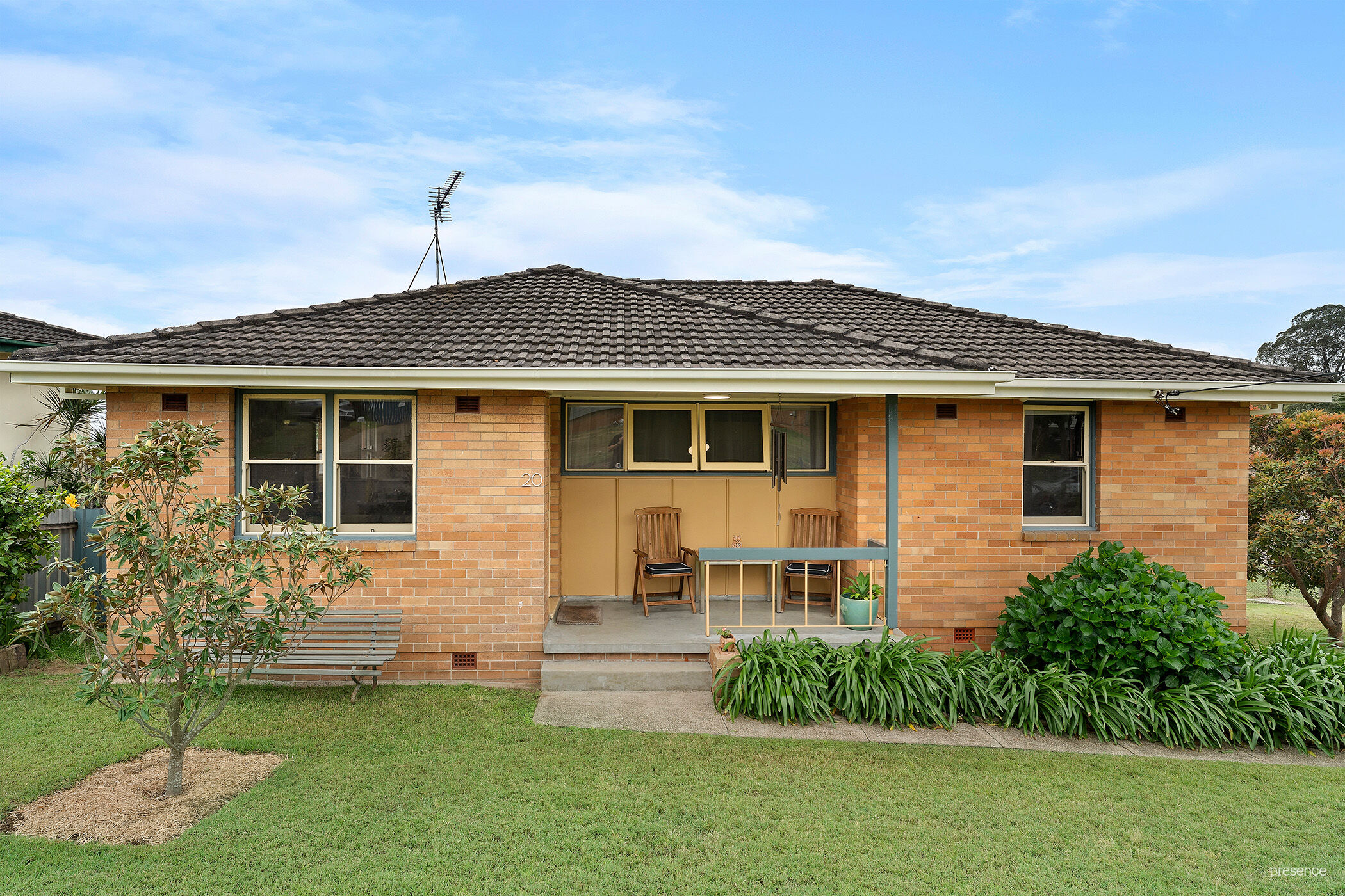 Guide $720,000