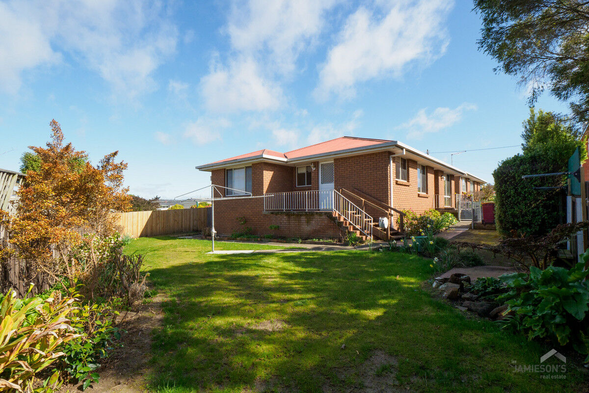 Summerhill Delight Lee Jamieson's Real Estate