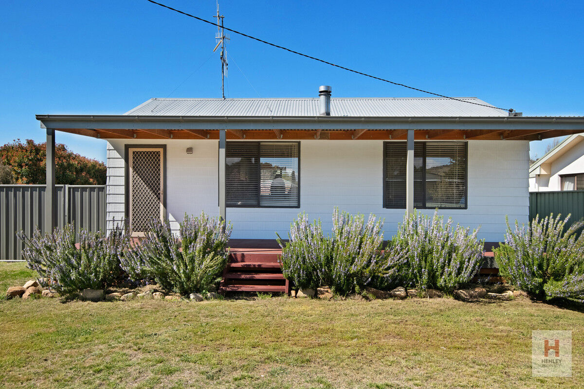 2 bedroom home available on a 12 months lease Henley Property Sales