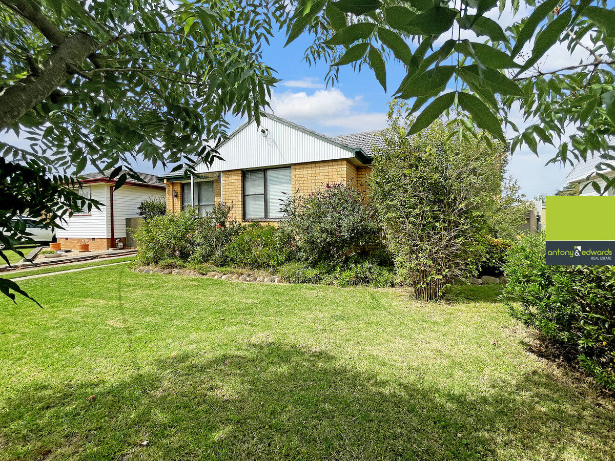 25 Renshaw Street, Goulburn NSW 2580, Goulburn - Thumbnail 2