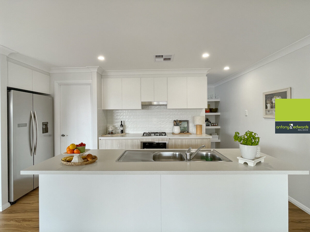 64 Quiberon Way, Goulburn NSW 2580, Goulburn - Thumbnail 5