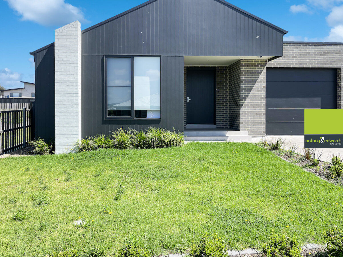 1 / 23 Bonneville Boulevard, Goulburn NSW 2580, Goulburn - Thumbnail 2