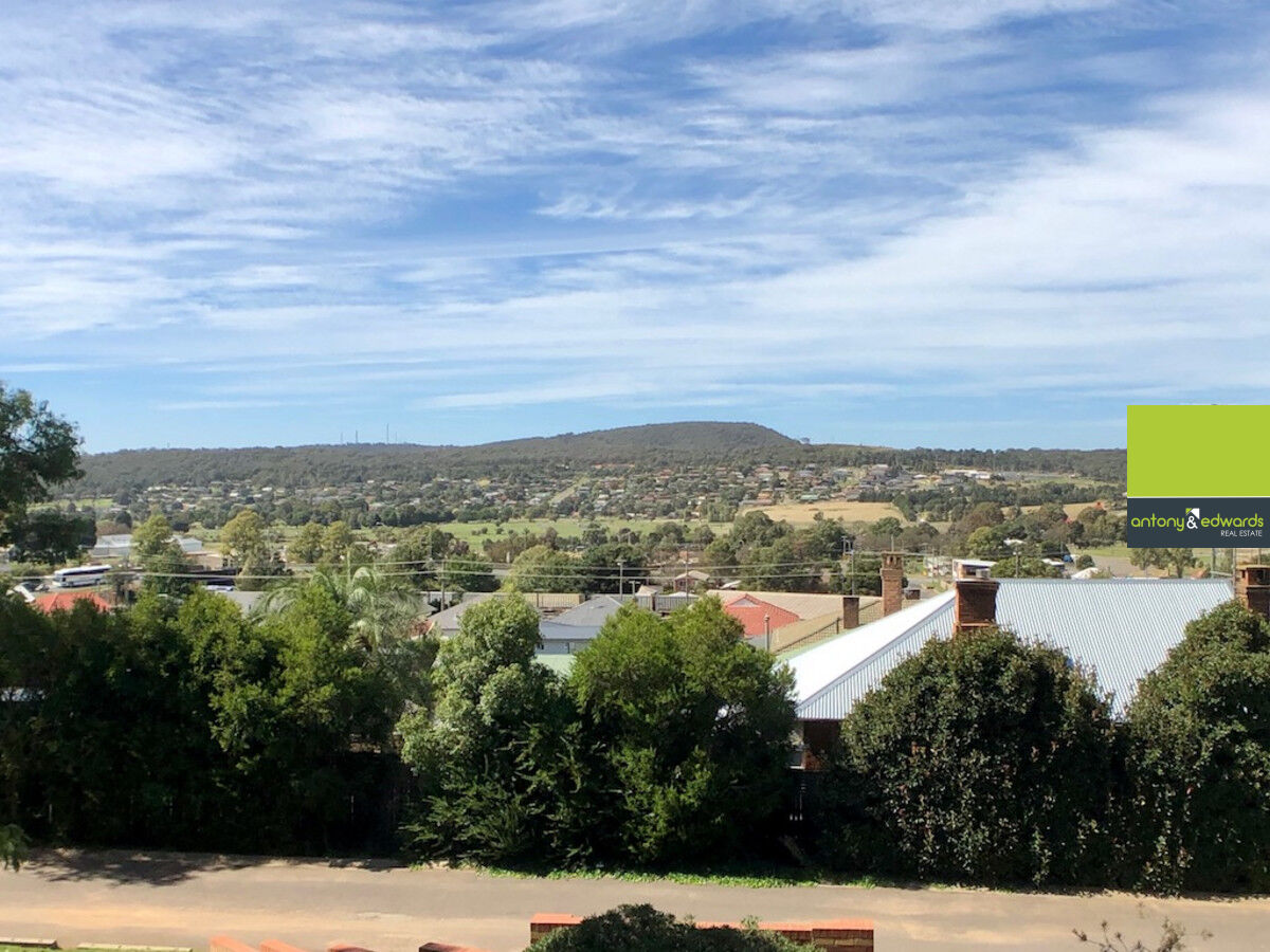 35 Ottiwell Street, Goulburn NSW 2580, Goulburn - Thumbnail 2
