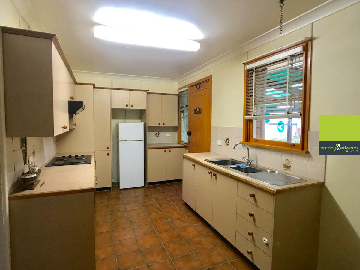 39 Wilmot Street, Goulburn NSW 2580, Goulburn - Thumbnail 2