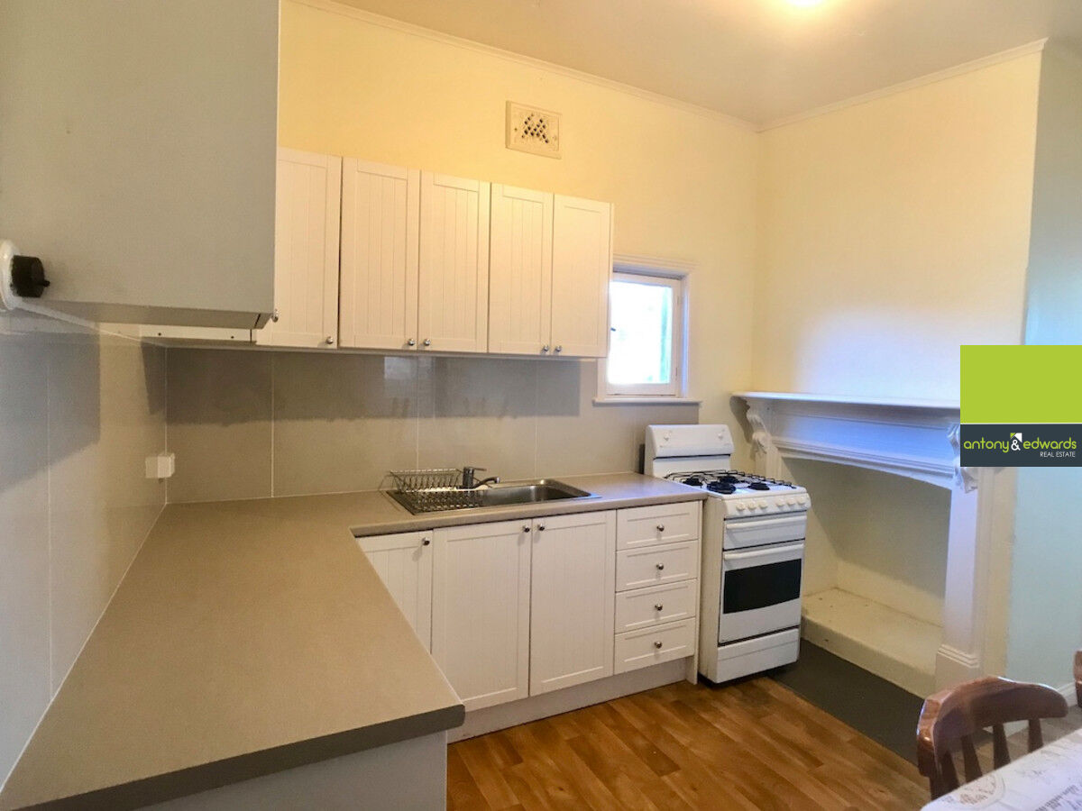 516 Auburn Street, Goulburn NSW 2580, Goulburn - Thumbnail 2