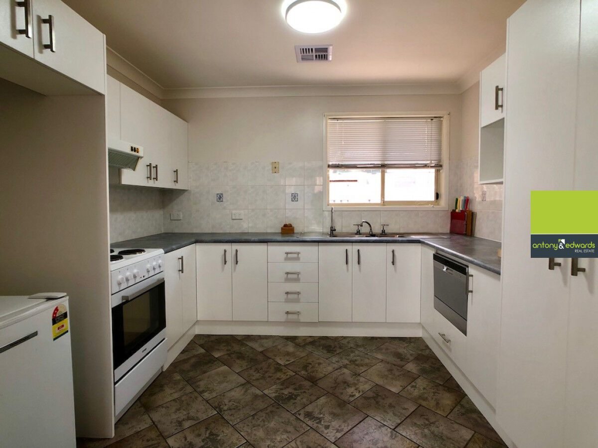 100 Gibson Street, Goulburn NSW 2580, Goulburn - Thumbnail 3