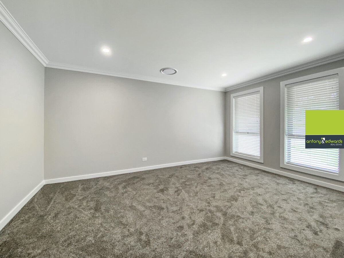 4 Anembo Close, Goulburn NSW 2580, Goulburn - Thumbnail 4