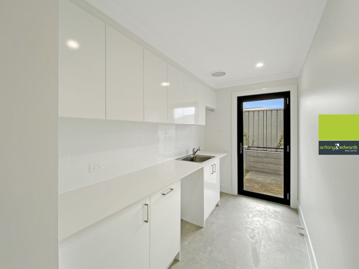 16 Quiberon Way, Goulburn NSW 2580, Goulburn - Thumbnail 6