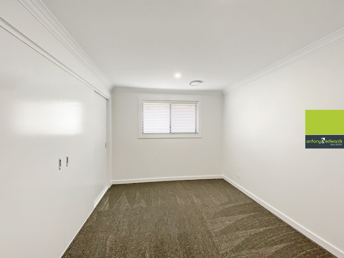 16 Quiberon Way, Goulburn NSW 2580, Goulburn - Thumbnail 8