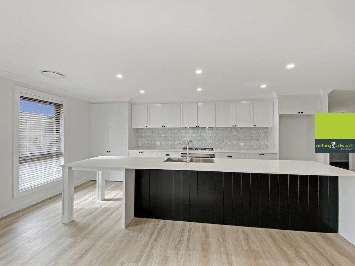 16 Quiberon Way, Goulburn NSW 2580, Goulburn - Thumbnail 4