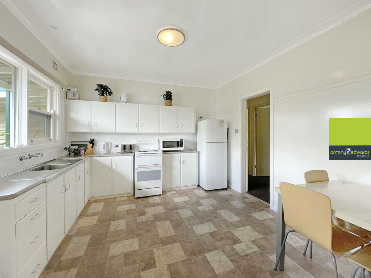 19 Godfrey Street, Goulburn NSW 2580, Goulburn - Thumbnail 2