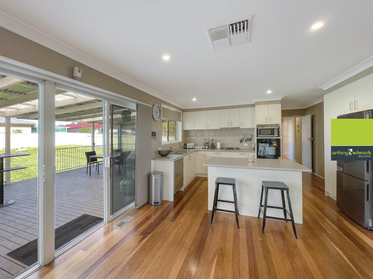 8 Hoddle Avenue, Goulburn NSW 2580, Goulburn - Thumbnail 4