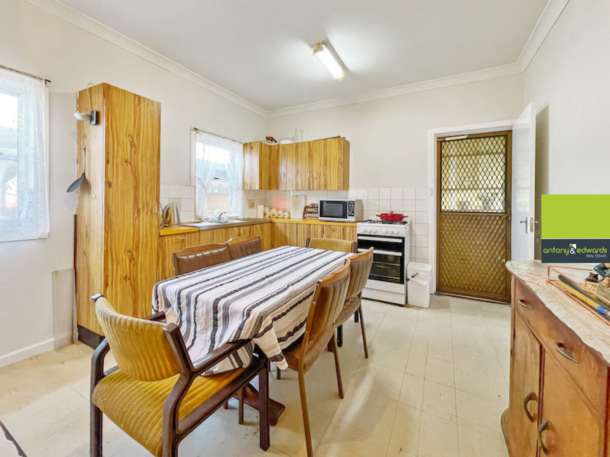 8 Kelso Street, Goulburn NSW 2580, Goulburn - Thumbnail 2