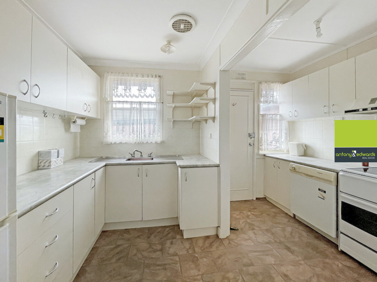 37 Hoskins Street, Goulburn NSW 2580, Goulburn - Thumbnail 2