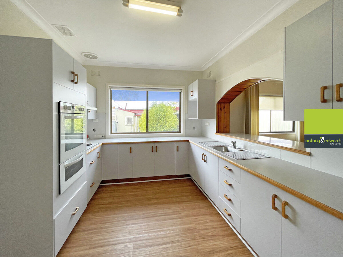 18 Garfield Avenue, Goulburn NSW 2580, Goulburn - Thumbnail 3