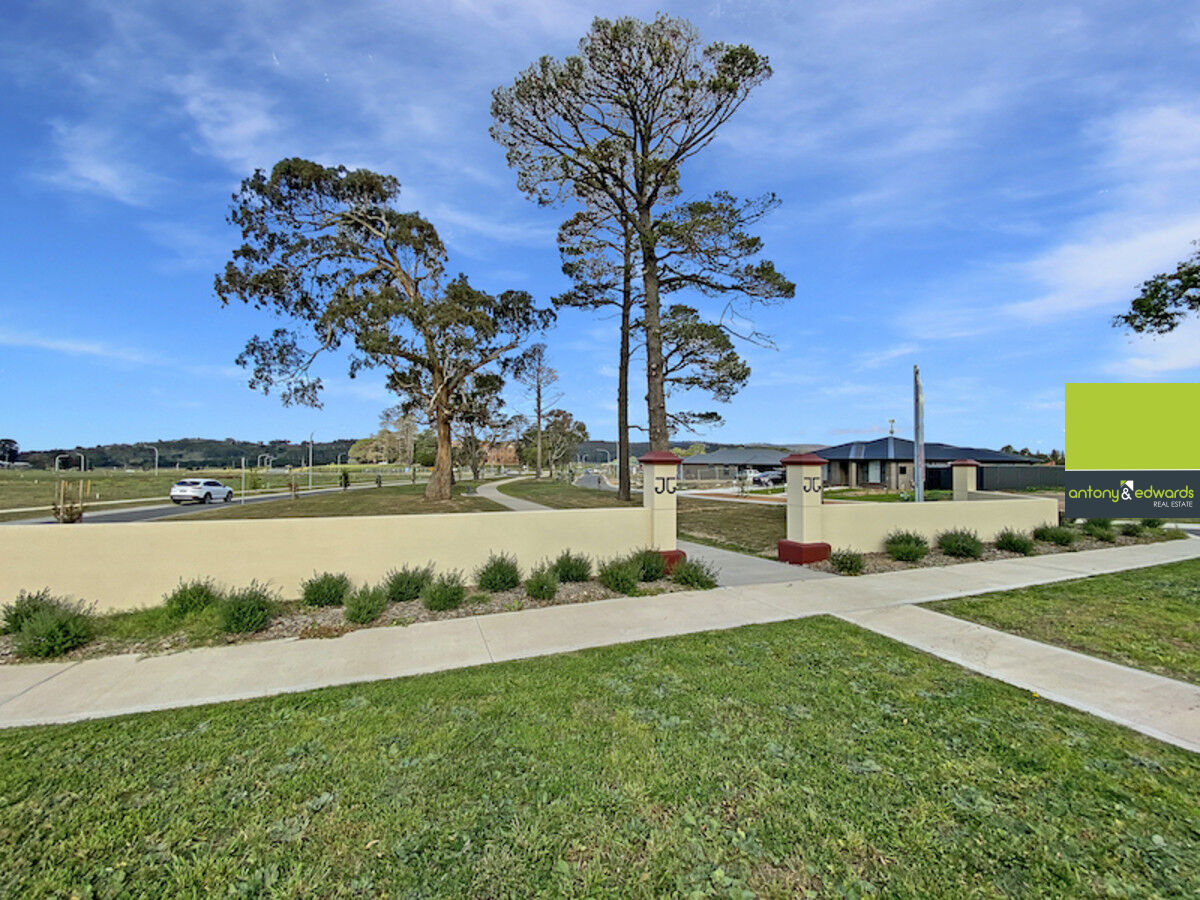 8 Colvin Place, Goulburn NSW 2580, Goulburn - Thumbnail 2
