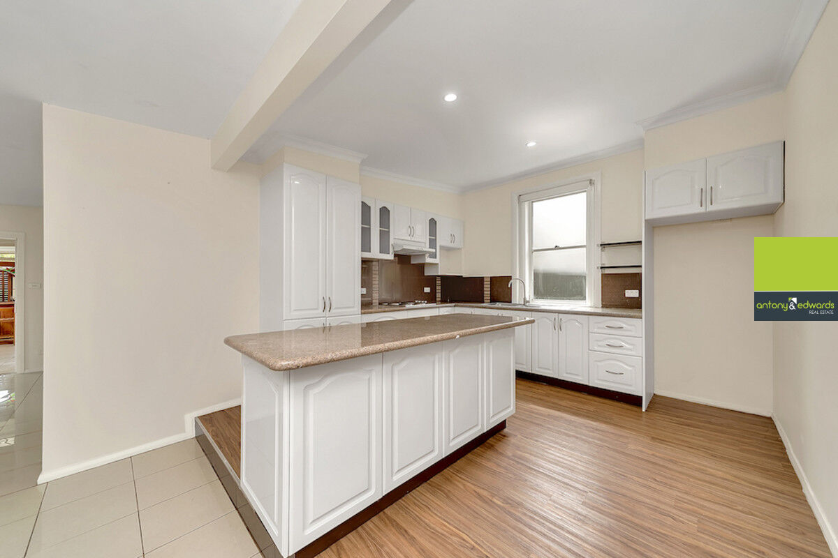 24 Joshua Street, Goulburn NSW 2580, Goulburn - Thumbnail 2