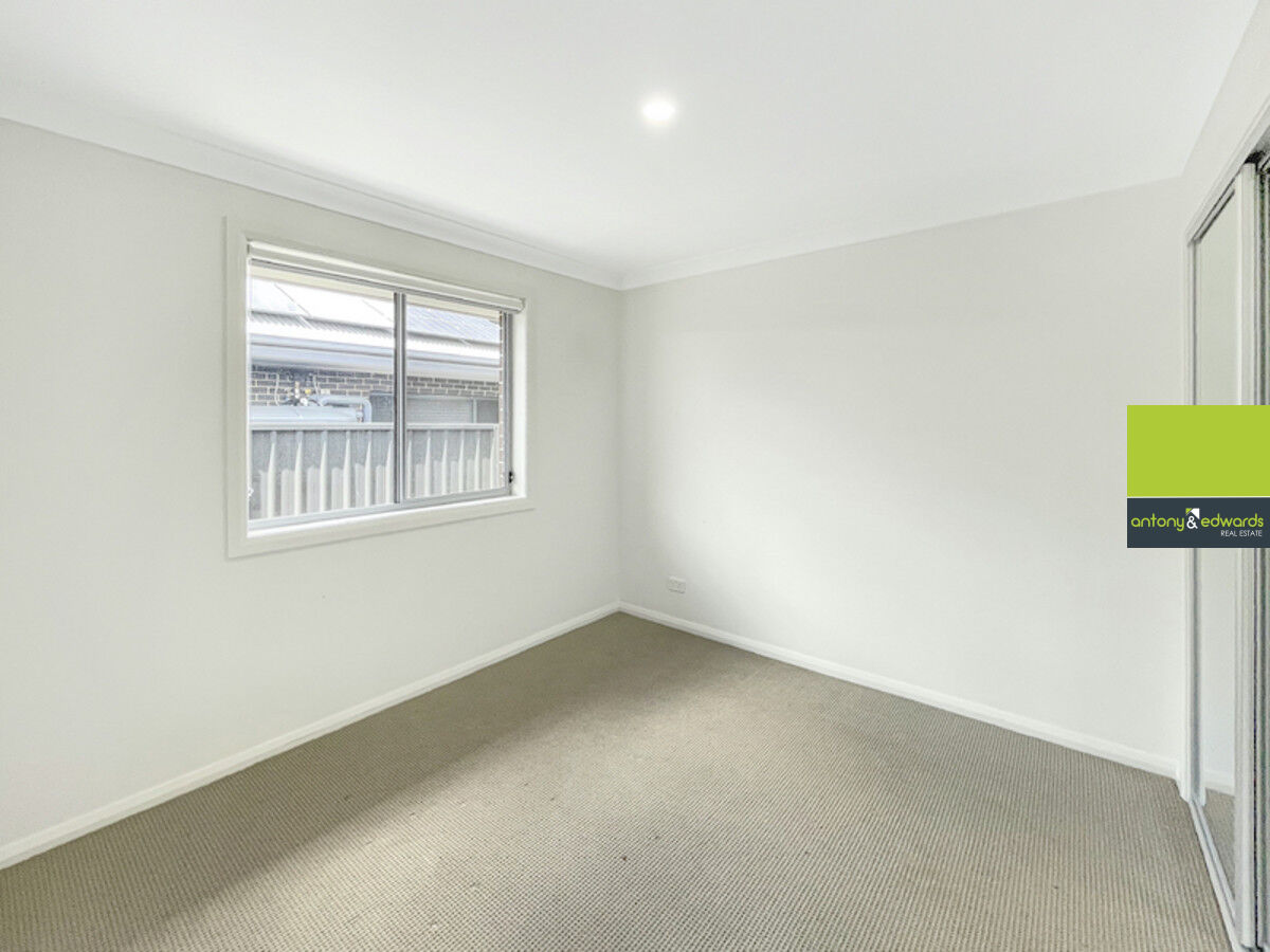 8 Madeleine Drive, GOULBURN NSW 2580, Goulburn - Thumbnail 5