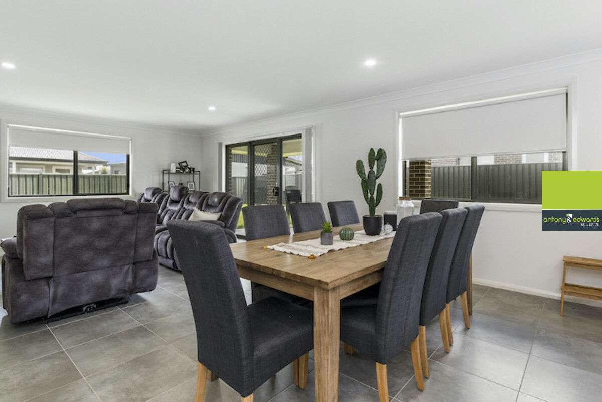 7 Madeleine Drive, GOULBURN NSW 2580, Goulburn - Thumbnail 3